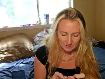 Laylalucks  live sex cam