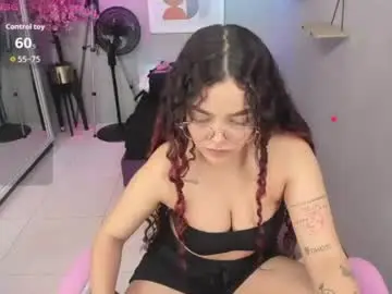 Maggy_t18  live sex cam