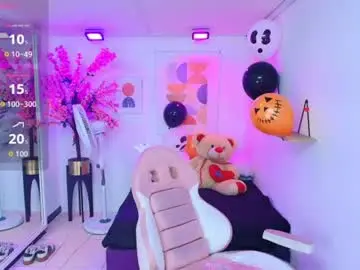 Maggy_t18  live sex cam