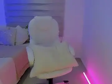 Chloe_so_wild  live sex cam