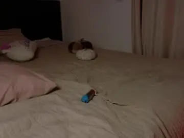 Hazelhayess  live sex cam