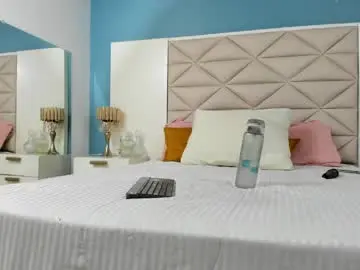 Julimonroe19  live sex cam