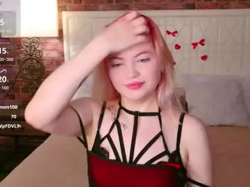 Lisa_adamson  live sex cam