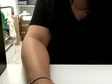 Marikapikkola  live sex cam