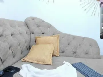 Miah_bigboobs  live sex cam