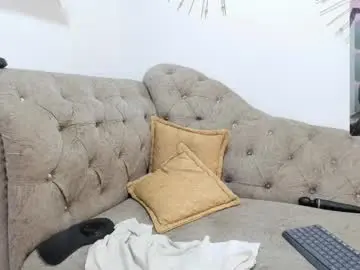 Miah_bigboobs  live sex cam