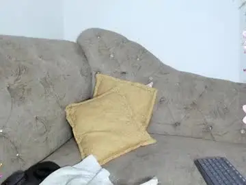 Miah_bigboobs  live sex cam
