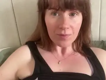 Red_head_rosie_69  live sex cam