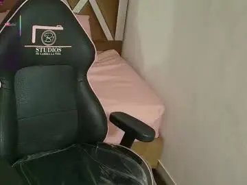 Sorasu_tay  live sex cam