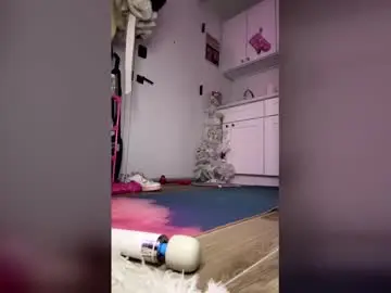 Svetlanakroskov  live sex cam