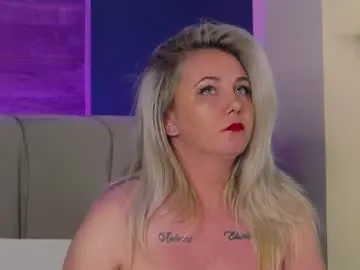 Veranoires  live sex cam