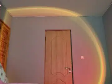 Whispersofdarsy  live sex cam
