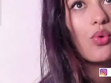 Zyelly  live sex cam