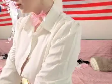 Juicy_toy18  live sex cam