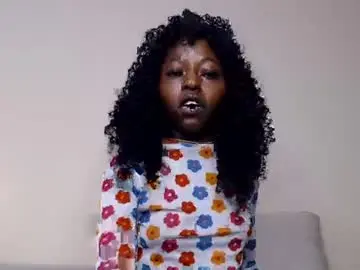 Petite_freakette  live sex cam