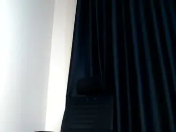 Petite_freakette  live sex cam