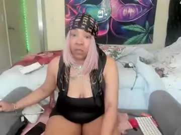 Pretty69queen  live sex cam