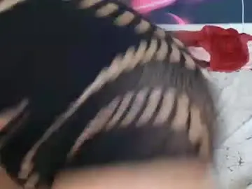 Pretty69queen  live sex cam