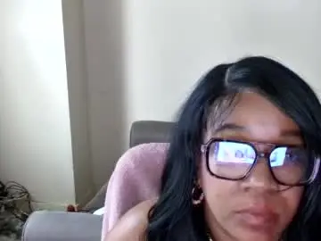 Pretty69queen  live sex cam