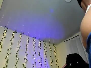 Xemilycb  live sex cam