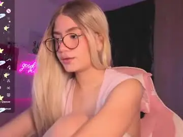Ari_blis  live sex cam