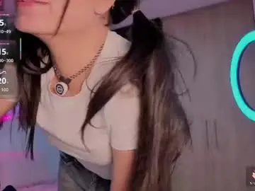 Ari_blis  live sex cam