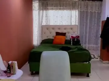 Camil_milfdream  live sex cam