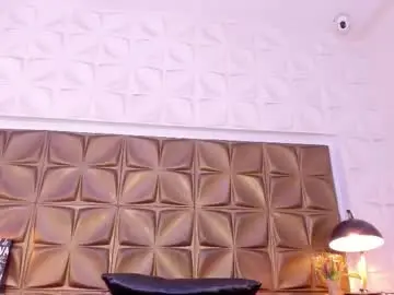 Channelmoore  live sex cam