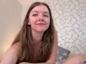 Coyness_geneva  live sex cam