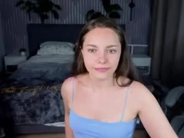 Judy_lewis  live sex cam