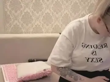 Lesley_mil  live sex cam