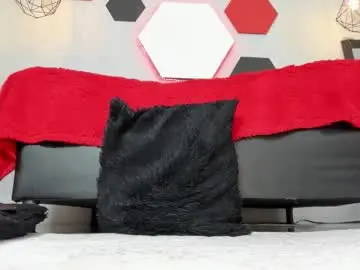 Martinaclark  live sex cam