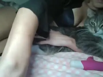Minilynixo  live sex cam