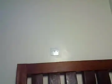 Periwinkle20  live sex cam