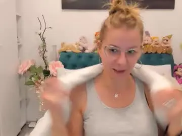 Prettyblackeyes  live sex cam