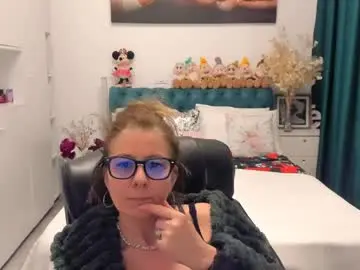 Prettyblackeyes  live sex cam