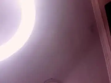 Sofiathoompson  live sex cam