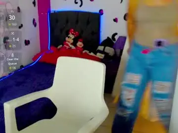 Softynyaa  live sex cam