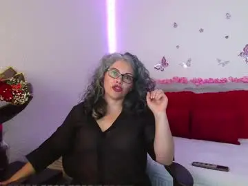 Victoria_lover444  live sex cam