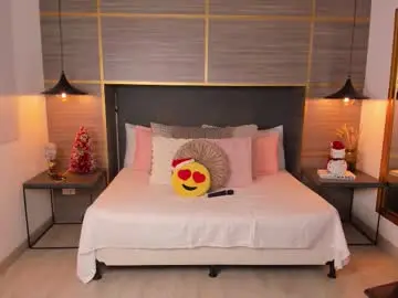 Zoevold  live sex cam