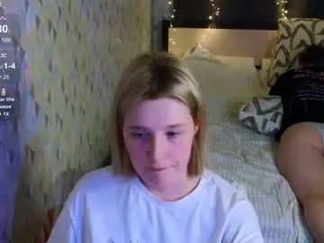 Babees_eva  live sex cam