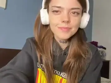 Faerienugs  live sex cam