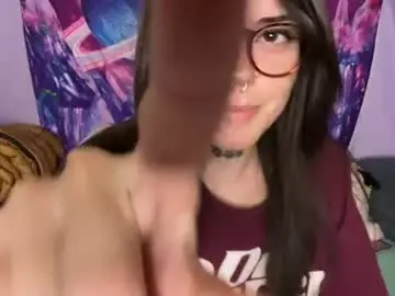 Faerienugs  live sex cam