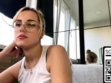 Hotmusex  live sex cam