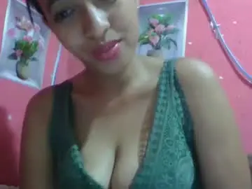 Julie0612  live sex cam