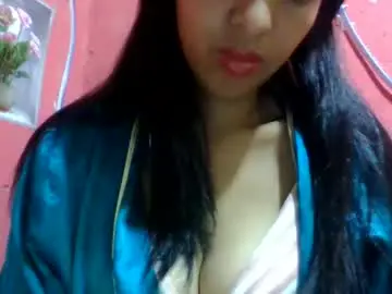 Julie0612  live sex cam