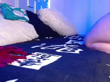 Lunabloom2  live sex cam