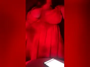 Noofy69  live sex cam