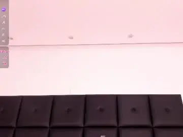 Selenaholtt  live sex cam