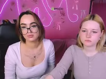 Your_bunny12  live sex cam